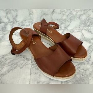 Bertuchi‎ Brown Leather Espadrille Sandals sz 8 Made in Spain